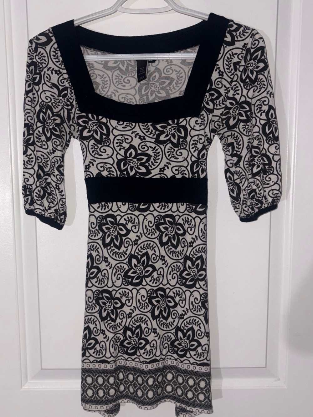 H&M Black and White Floral Square-Neck Long Sleeve Dress